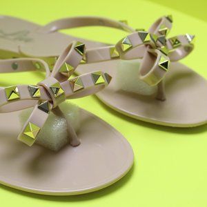 Jelly flip flops studded bow gold tone studs flat sandals USA 9 EUR 40